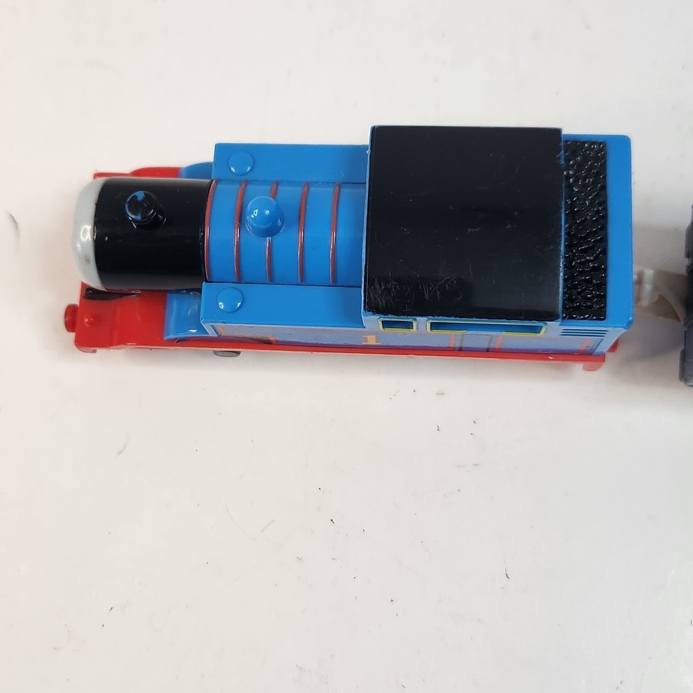 Thomas The Train Trackmaster Motorized Engine Cargo Car 2009 Mattel Works PVC - Picture 4 of 10